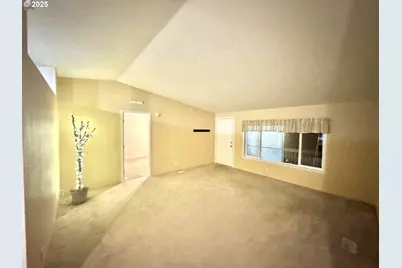 185 N 3rd St, Lakeside, OR 97449 - Photo 11