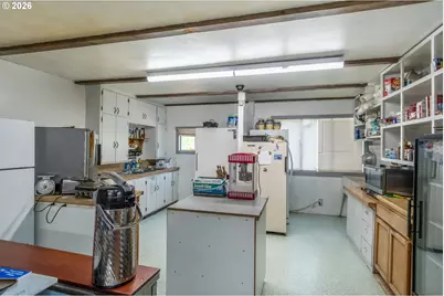 14190 N Umpqua Hwy, Roseburg, OR 97470 - Photo 13