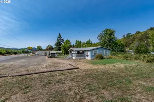 14190 N Umpqua Hwy, Roseburg, OR 97470 - Photo 5