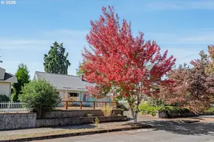 9534 N Kellogg St, Portland, OR 97203 - Photo 3
