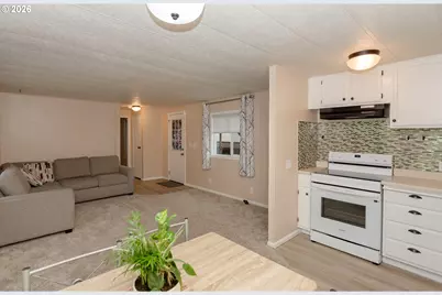 5170 Grand Ave #Spc 19, Florence, OR 97439 - Photo 9