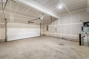 2982 T St, Springfield, OR 97477 - Photo 27