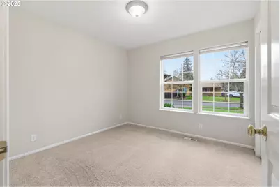 811 Virgil Ave, Eugene, OR 97404 - Photo 21