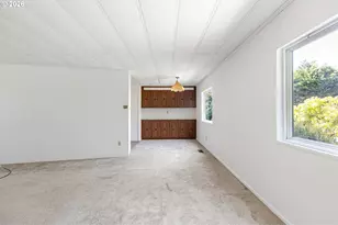 1600 Rhododendron Dr, Florence, OR 97439 - Photo 7