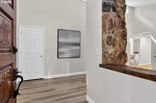 12713 SE 18th St, Vancouver, WA 98683 - Photo 5