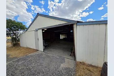68883 Loop Dr, Hines, OR 97738 - Photo 43