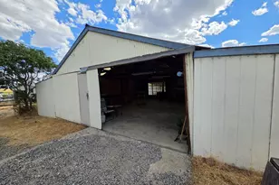 68883 Loop Dr, Hines, OR 97738 - Photo 43