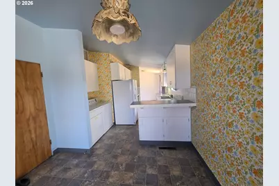68883 Loop Dr, Hines, OR 97738 - Photo 29