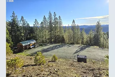 2133 Spring Brook Rd, Myrtle Creek, OR 97457 - Photo 3