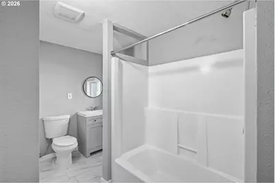 6023 N Amherst St, Portland, OR 97203 - Photo 23