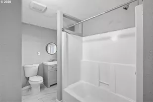 6023 N Amherst St, Portland, OR 97203 - Photo 23