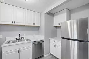 6023 N Amherst St, Portland, OR 97203 - Photo 13