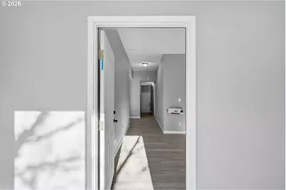 6023 N Amherst St, Portland, OR 97203 - Photo 7