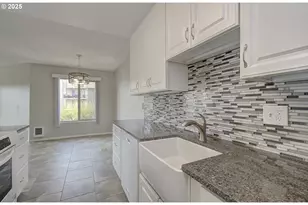 5585 E Evergreen Blvd, Vancouver, WA 98661 - Photo 9