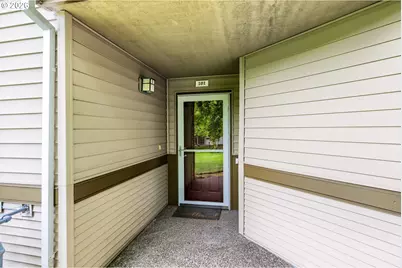 14810 SW Sandhill Loop #101, Beaverton, OR 97007 - Photo 5