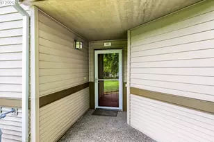 14810 SW Sandhill Loop, Beaverton, OR 97007 - Photo 5