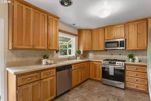 4255 Calaroga Cir, West Linn, OR 97068 - Photo 7