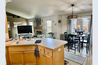 5976 Firestone Dr, Eugene, OR 97402 - Photo 11