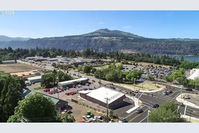 2727 Cascade Ave, Hood River, OR 97031 - Photo 5