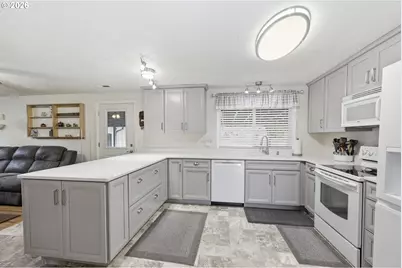 430 S 37th Pl, Springfield, OR 97478 - Photo 13
