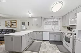 430 S 37th Pl, Springfield, OR 97478 - Photo 13