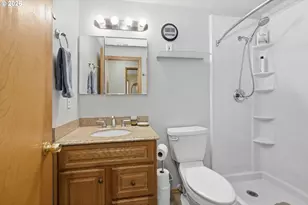 430 S 37th Pl, Springfield, OR 97478 - Photo 29
