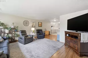 430 S 37th Pl, Springfield, OR 97478 - Photo 11