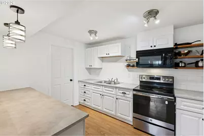 1403 NE 65th St, Vancouver, WA 98665 - Photo 13
