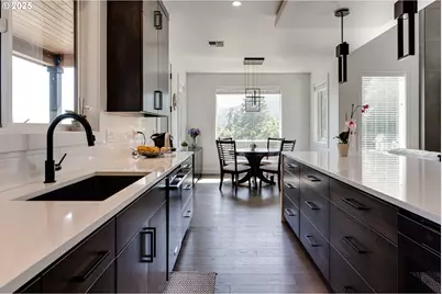 967 S 66th Pl, Springfield, OR 97478 - Photo 11