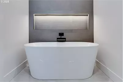 967 S 66th Pl, Springfield, OR 97478 - Photo 23