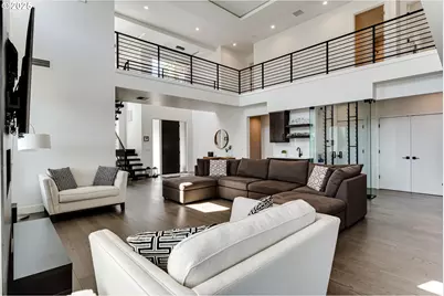 967 S 66th Pl, Springfield, OR 97478 - Photo 5