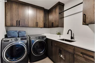 967 S 66th Pl, Springfield, OR 97478 - Photo 41