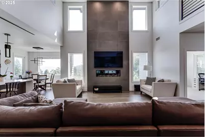 967 S 66th Pl, Springfield, OR 97478 - Photo 3