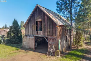 1580 Markham Rd, Hood River, OR 97031 - Photo 17