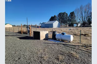 58098 N Maple Circle Rd, Christmas Valley, OR 97641 - Photo 15