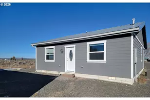 58098 N Maple Circle Rd, Christmas Valley, OR 97641 - Photo 7