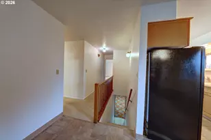 395 Cumberland St, Astoria, OR 97103 - Photo 33