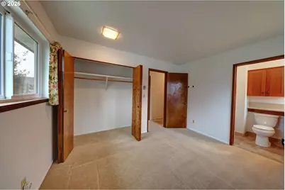 395 Cumberland St, Astoria, OR 97103 - Photo 27