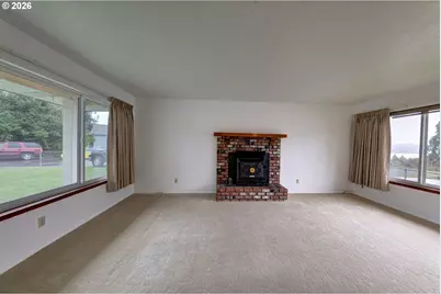 395 Cumberland St, Astoria, OR 97103 - Photo 13