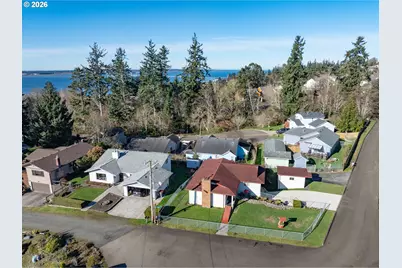 395 Cumberland St, Astoria, OR 97103 - Photo 45