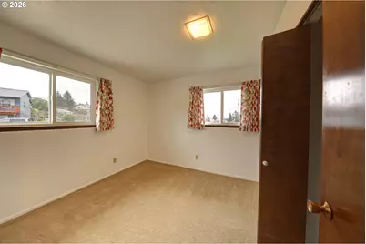 395 Cumberland St, Astoria, OR 97103 - Photo 29