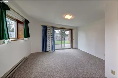 395 Cumberland St, Astoria, OR 97103 - Photo 37