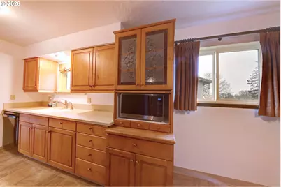 395 Cumberland St, Astoria, OR 97103 - Photo 21