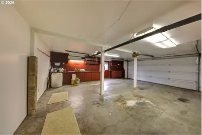 395 Cumberland St, Astoria, OR 97103 - Photo 39