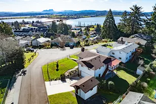 395 Cumberland St, Astoria, OR 97103 - Photo 3