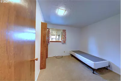 395 Cumberland St, Astoria, OR 97103 - Photo 31