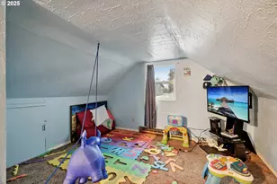 3680 Blossom Dr, Salem, OR 97305 - Photo 23