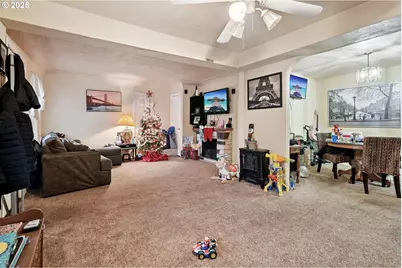 3680 Blossom Dr, Salem, OR 97305 - Photo 9