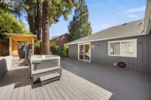 5834 SW 59th Ct, Portland, OR 97221 - Photo 37