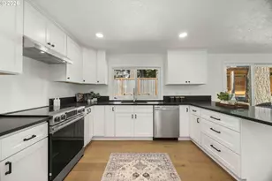 5834 SW 59th Ct, Portland, OR 97221 - Photo 15